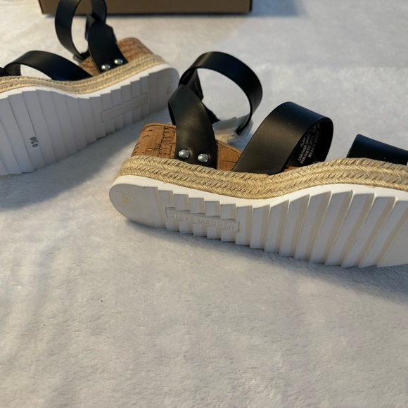 Steve Madden Clad 6.5 wedges NEW - Picture 4 of 5